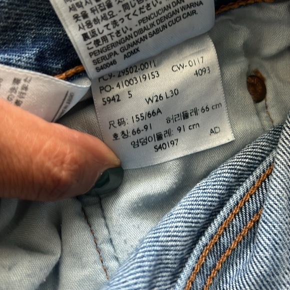 Levi's® Premium 501® SKINNY WOMEN'S JEANS Raw Hem Size 26 W x 30 L - Picture 5 of 7